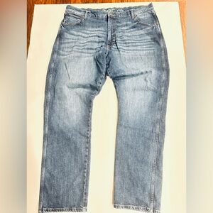 MEN'S WRANGLER RETRO® SLIM FIT STRAIGHT LEG JEAN. 42 x 34
